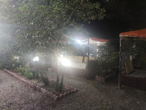 عکس باغ رستوران مذهبی