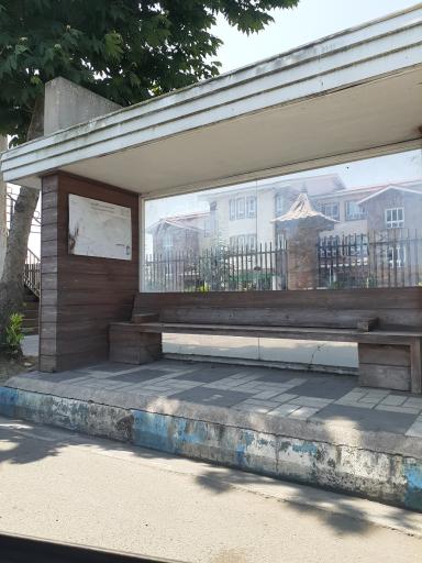 عکس دبستان پسرانه  ی زنده یاد موثق