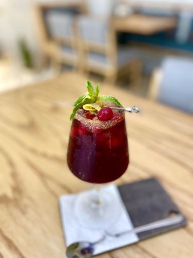 کافه مهرگان