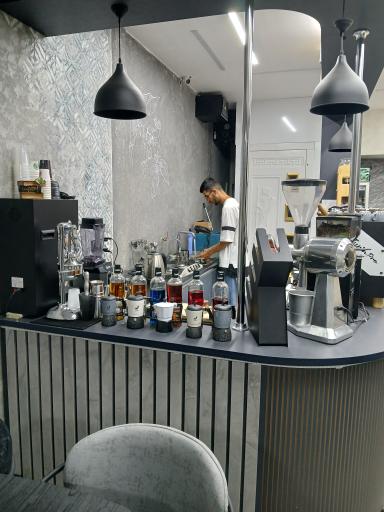 عکس کافه شاپ بارمان شعبه پارک ملت