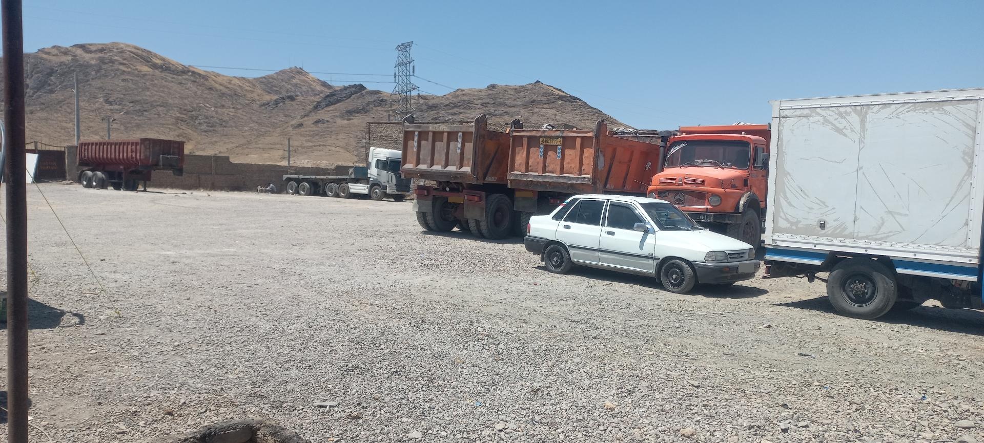 عکس پارکینگ خودروهای سبک وسنگین سیدی