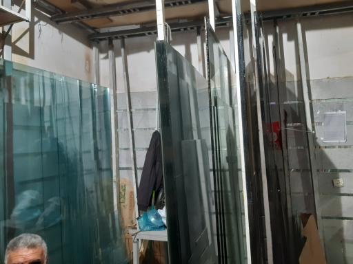 عکس شیشه ورنگ حامدنیا