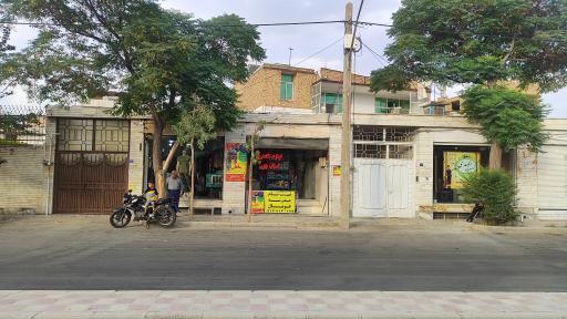 عکس باشگاه فرهنگی ورزشی ماهان 