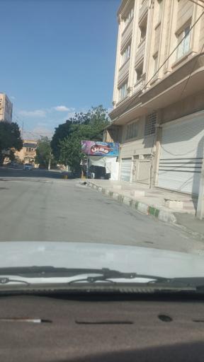 عکس سوپر مارکت معین 