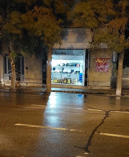 عکس فروشگاه ابزار استوک و آچار کیلویی