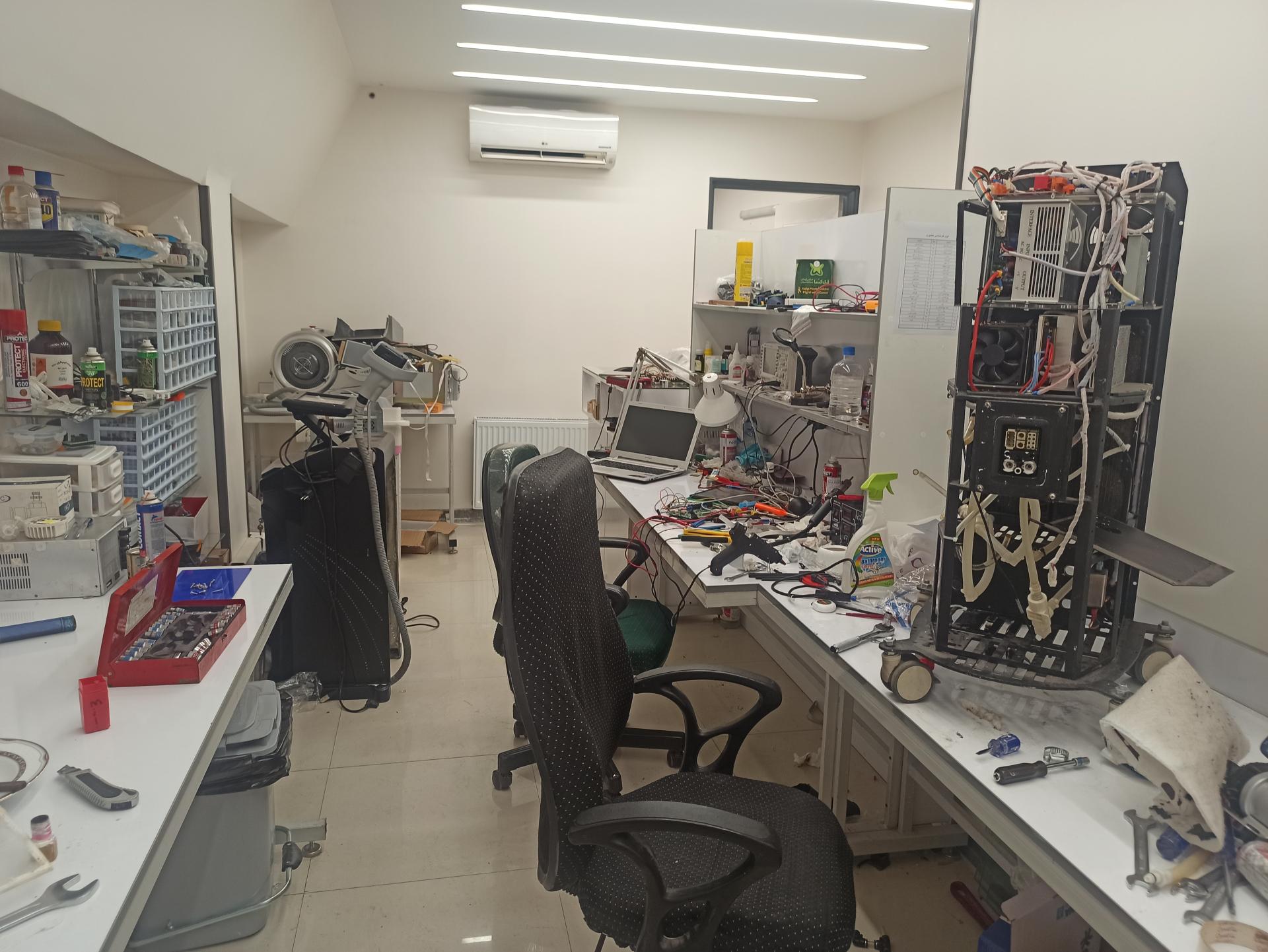 عکس تعمیرات تخصصی تجهیزات پزشکی زیبایی آرابان