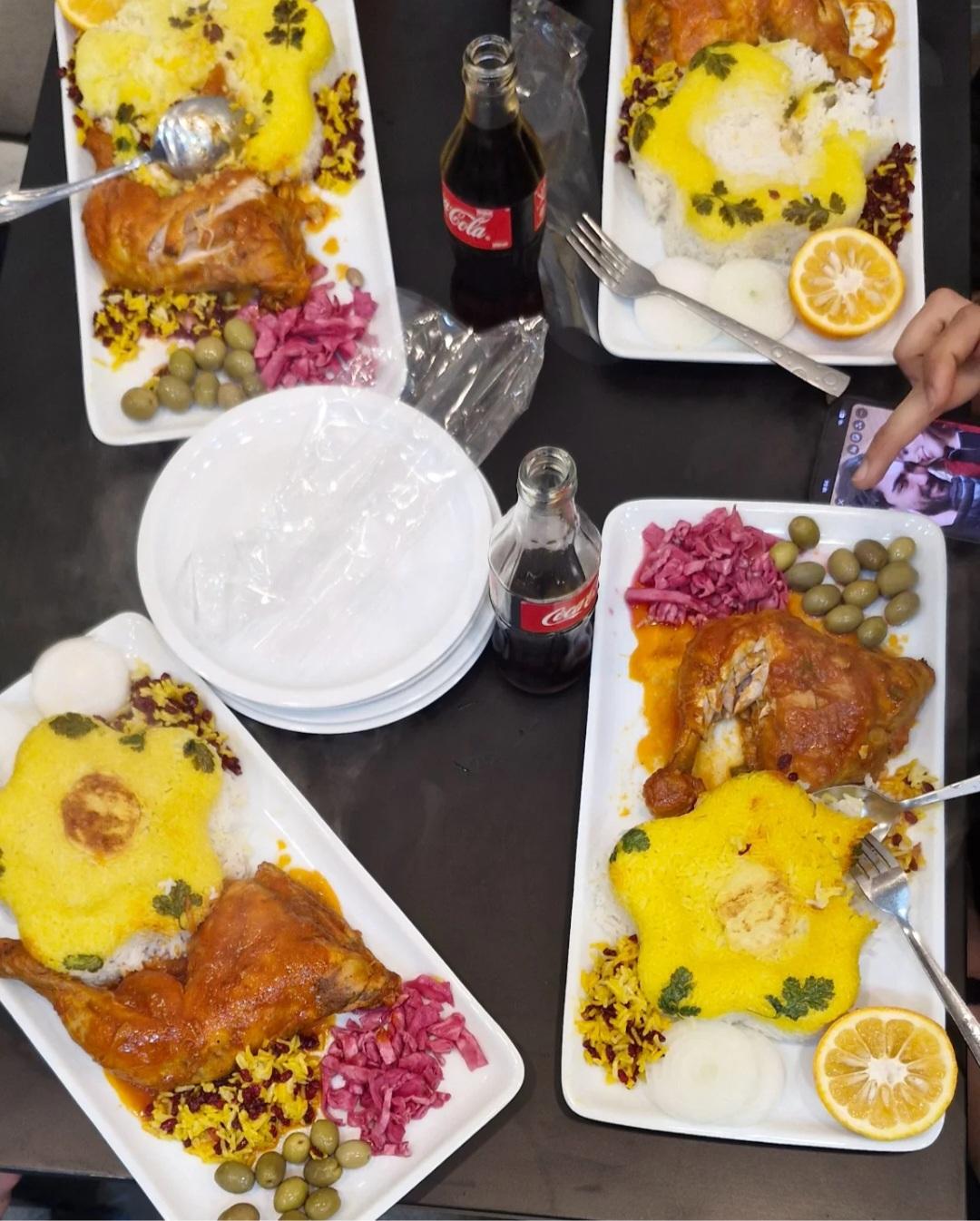 عکس رستوران شام با ما 