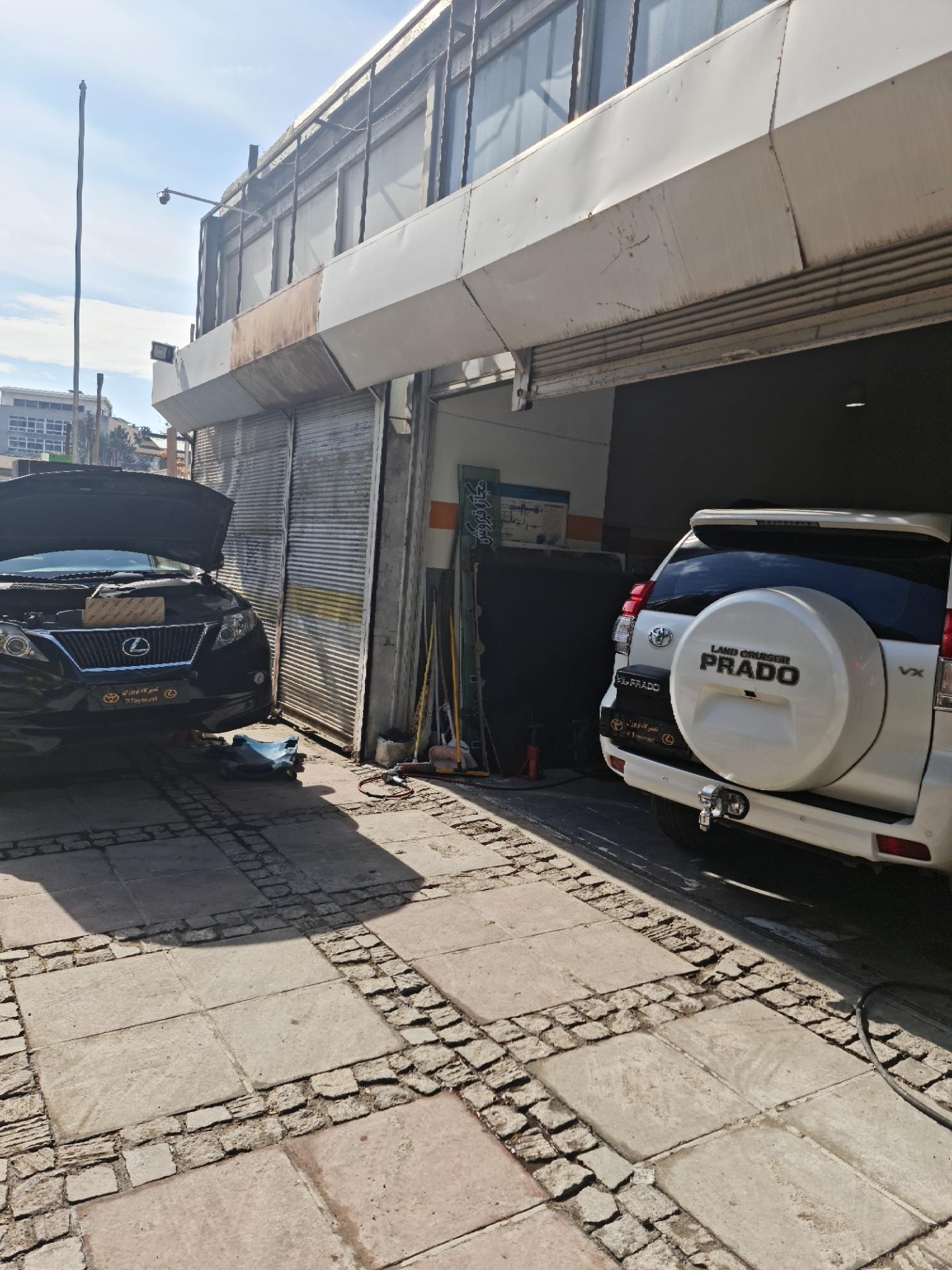 عکس تعمیرگاه تویوران (تویوتا)