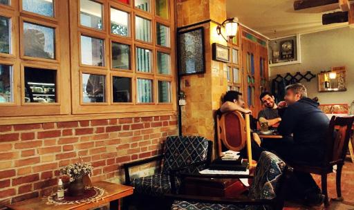 عکس کافه چنار مجاور