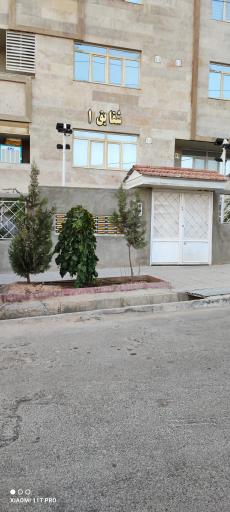 عکس ساختمان شقایق ۱