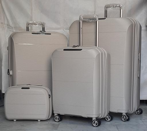 عکس شهر چمدان