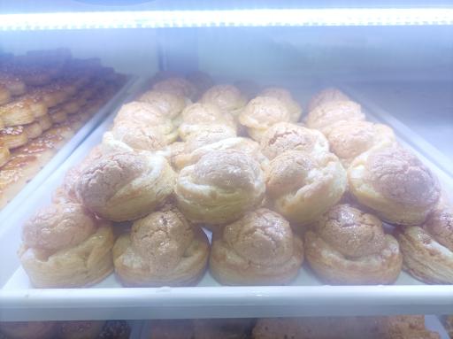 عکس نان و شیرینی دوستان