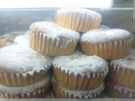 عکس نان و شیرینی دوستان