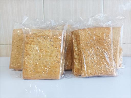 عکس نان و شیرینی دوستان