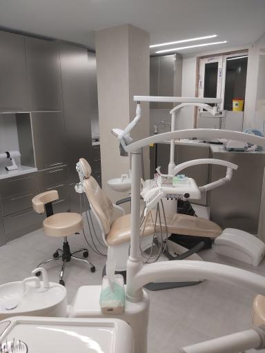 عکس دندانپزشکی صاحب الزمان (عج)