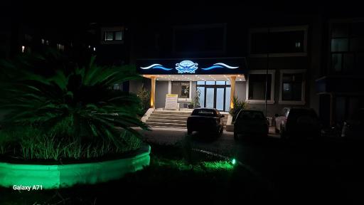 عکس استخر مجموعه ورزشی ضرابپوری بابل