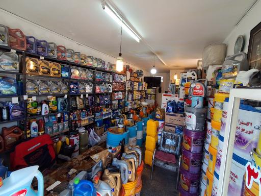 عکس روغن موتور خیابانی