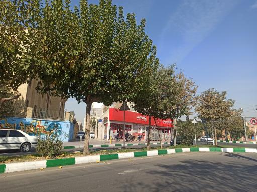 عکس فروشگاه افق کوروش