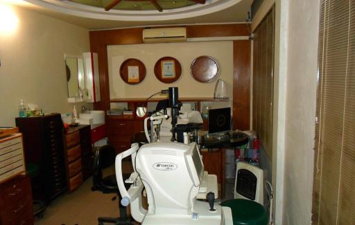 عکس بینایی سنجی و عینک سازی دکتر رحیمی