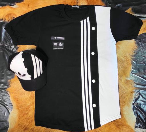 عکس بوتیک آدیداس توی