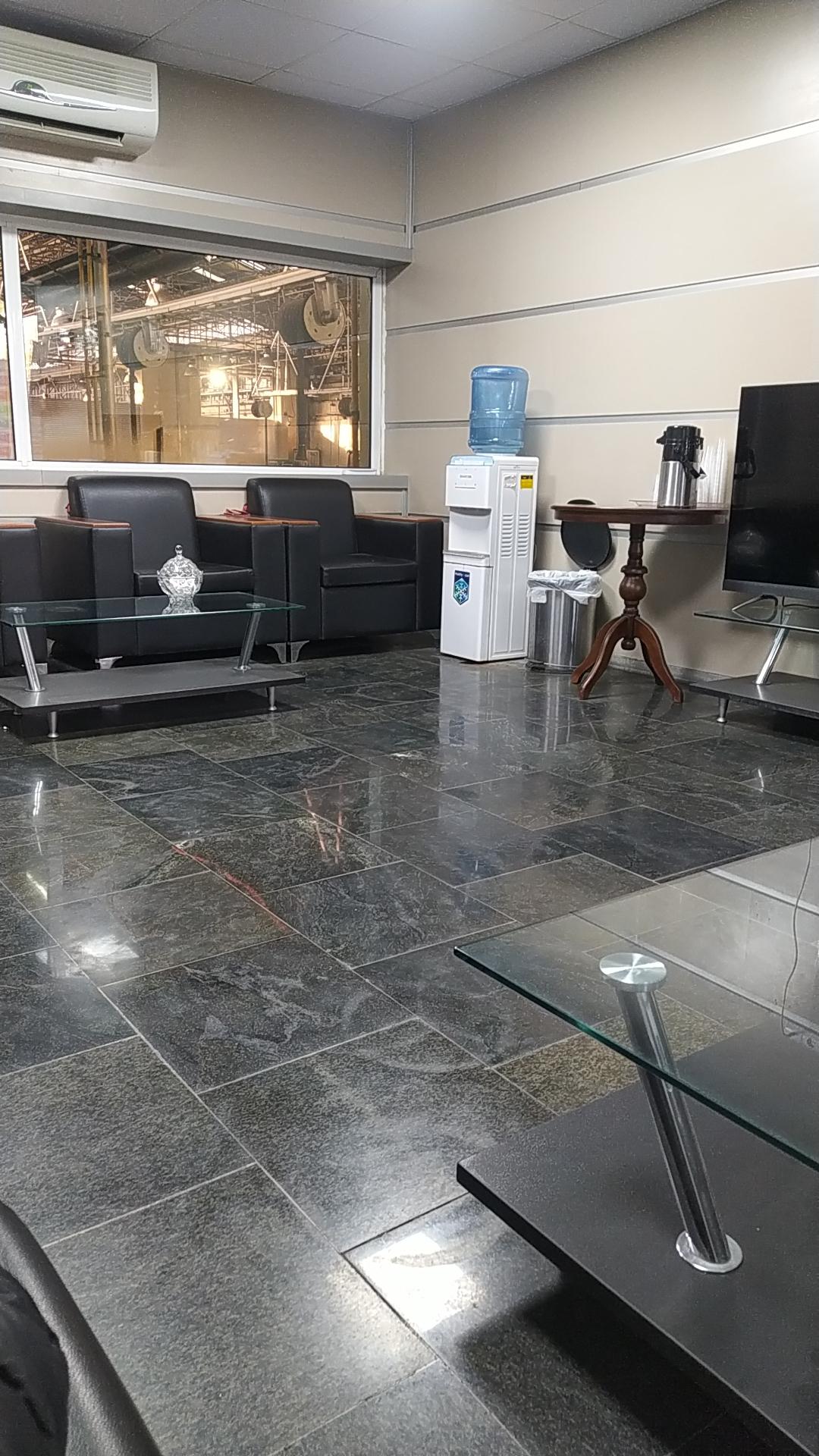 عکس نمایندگی و تعمیرگاه 5105 ایران خودرو شعبه آذری