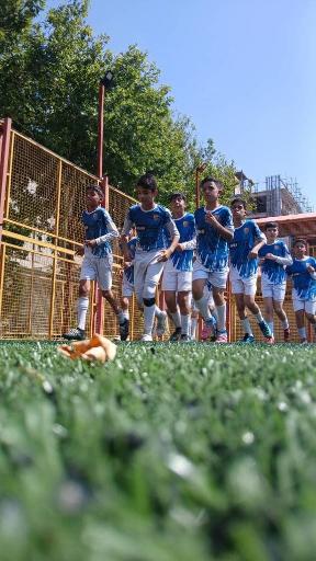 عکس باشگاه و مدرسه فوتبال ماهان تندیس