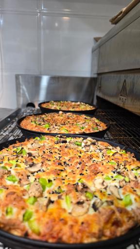 عکس پیتزا مکث