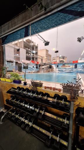 عکس استخر بارانا