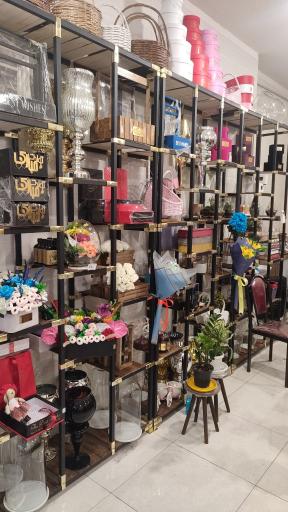 عکس گلفروشی رز سیاه