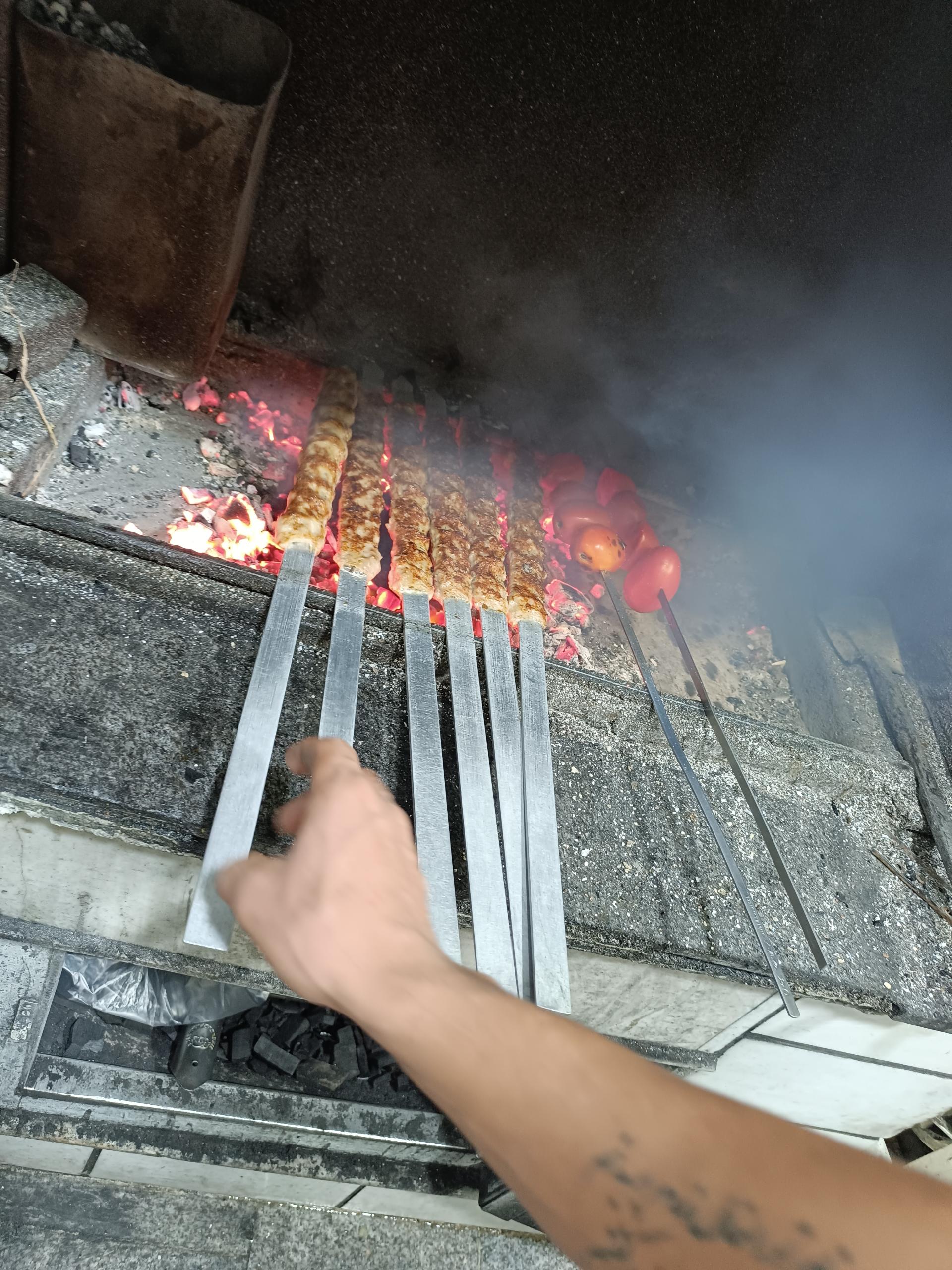 عکس کبابی گلپایگانی 