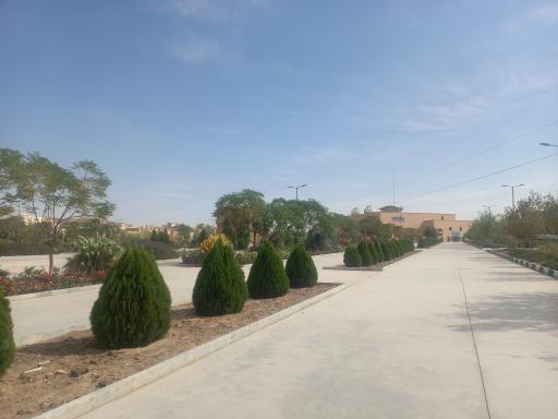 عکس کتابخانه مرکزی دانشگاه قم