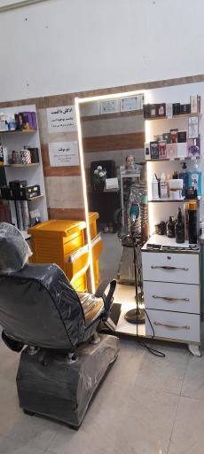 عکس آرایشگاه مردانه آرایشگر شماره یک