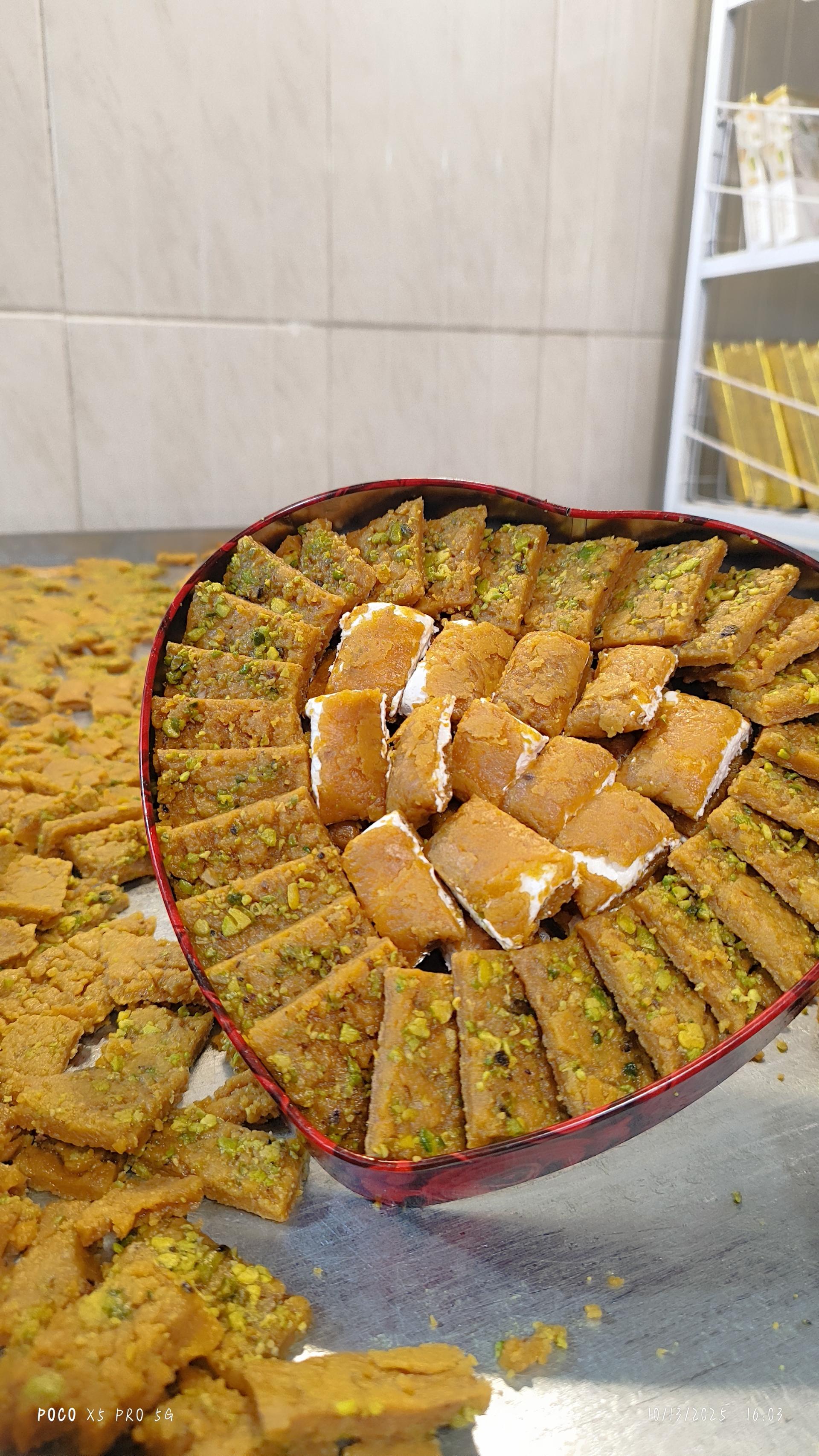 عکس سوهان پزی بخشی