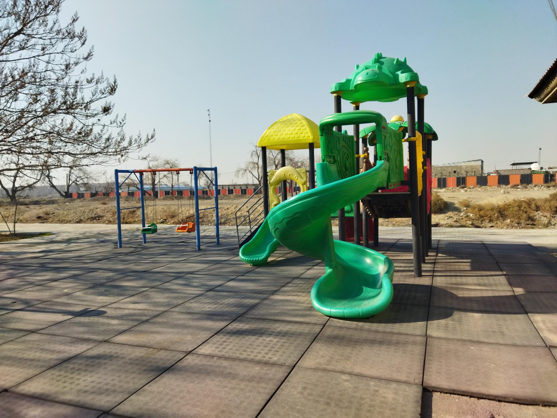 عکس بوستان صلح و دوستی