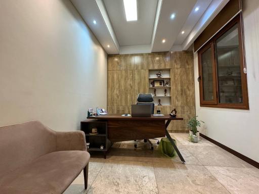 عکس کلینیک روانشناسی و روانپزشکی روا