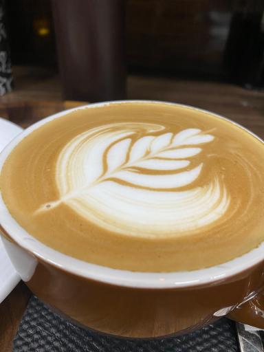 عکس کافه بهار نارنج 