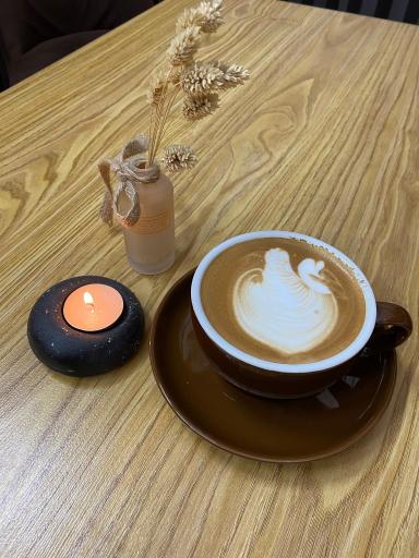 عکس کافه بهار نارنج 