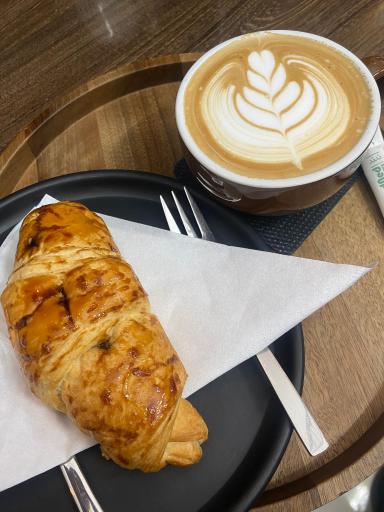 عکس کافه بهار نارنج 