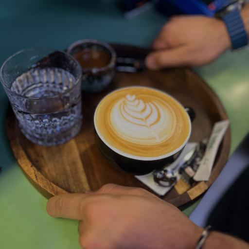 عکس کافه بهار نارنج 