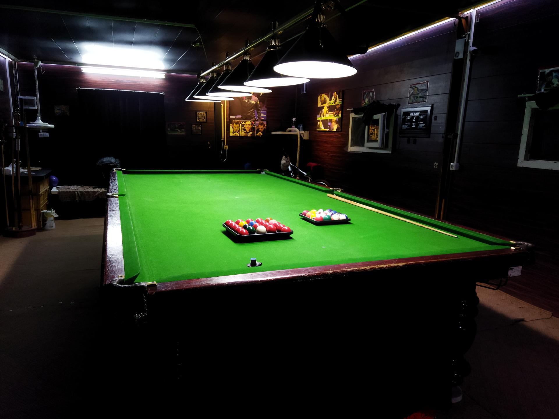 عکس بیلیارد و کافی شاپ شهرک