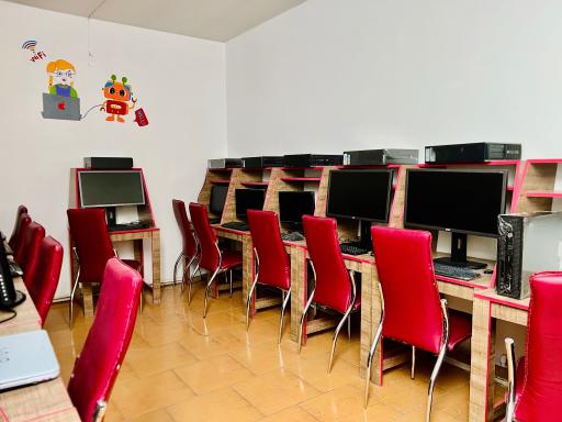 عکس دبستان دخترانه گلچین