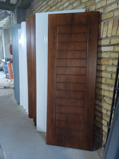 عکس صنعت درب صنوبر