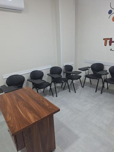 عکس آموزشگاه زبان بیان
