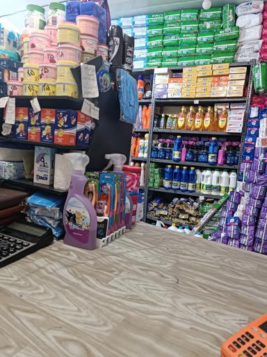 عکس فروشگاه شوینده بهداشتی پرنیا 