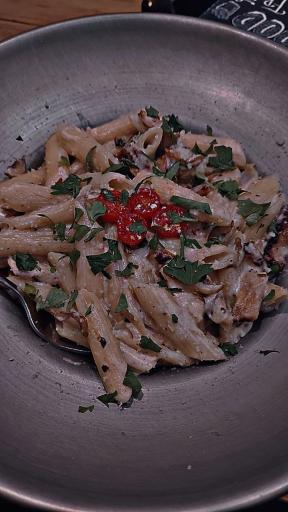 عکس پیتزا لئوپارد