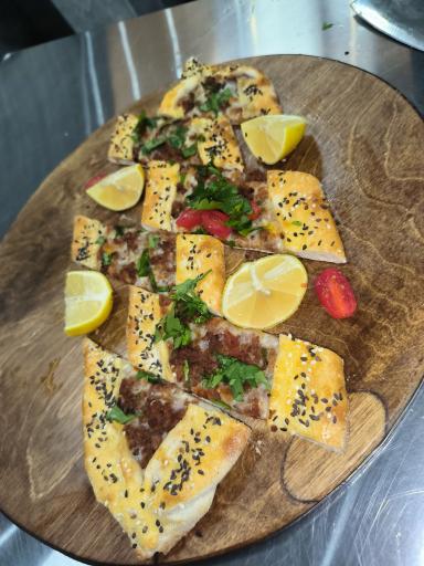 عکس پیتزا لئوپارد