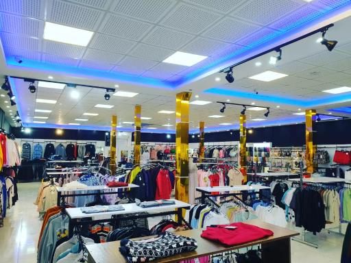 عکس فروشگاه پوشاک مترو