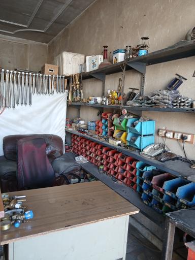 عکس تعمیرمالیمتر و سرپیک و لوازم گاز سوز عبادی