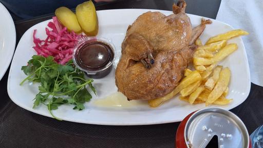 عکس سالن غذاخوری لطف کار