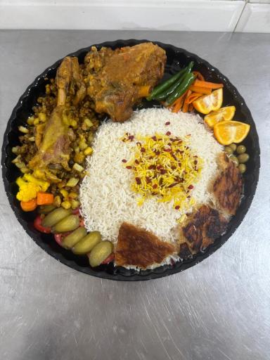 عکس کترینگ و تهیه غذای طیبی 